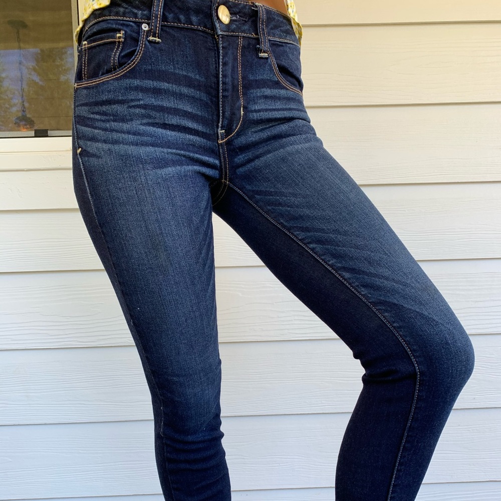 American eagle high waisted skinny jeans!
